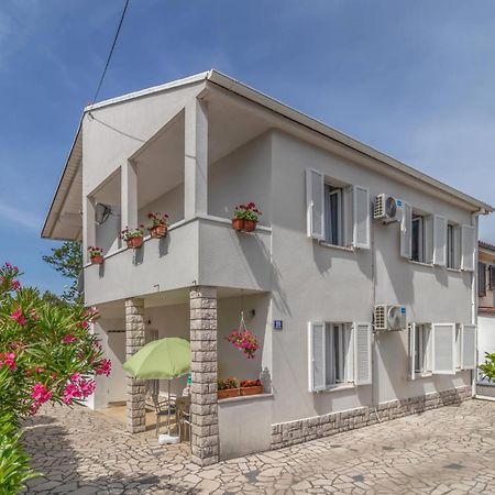 Amazing apartment in Jadranovo with 3 Bedrooms&WiFi Buitenkant foto