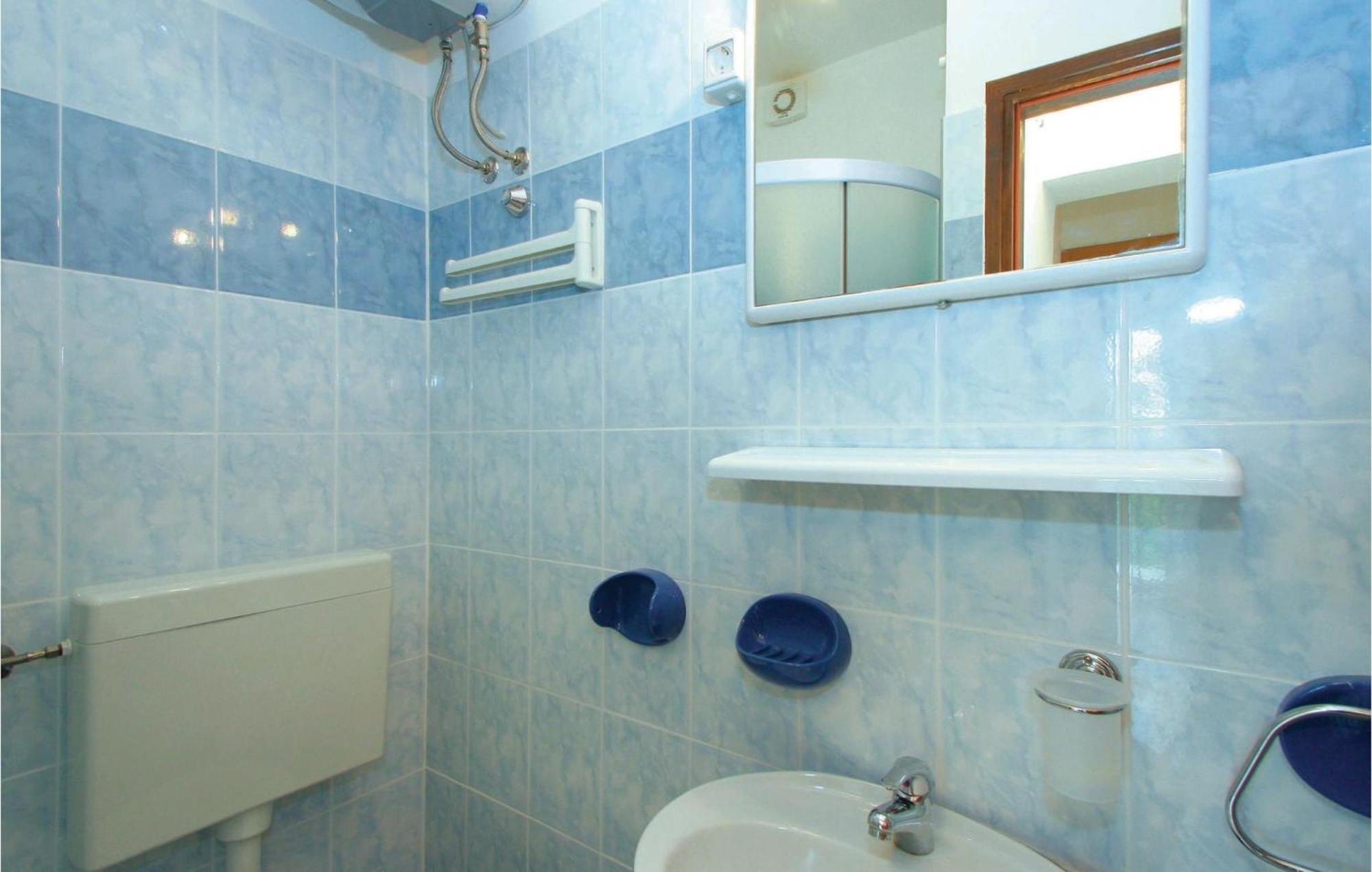 Amazing apartment in Jadranovo with 3 Bedrooms&WiFi Buitenkant foto